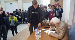 28 Yazar Okullarda Öğrencilerle Buluştu