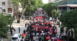 İnegöllü Gençler 19 Mayıs Coşkusunu Sokaklara Taşıdı