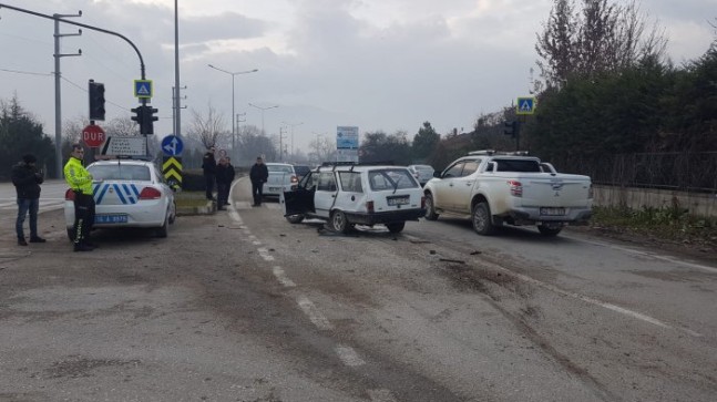 Trafik ışıkları devre dışı kaldı zincirleme kaza meydana geldi