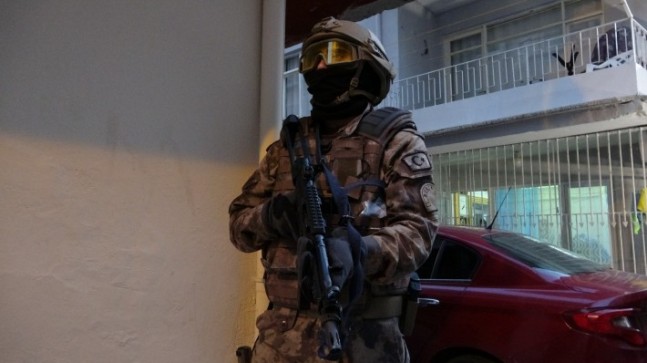 Şafak vakti drone destekli dev uyuşturucu operasyonu çok sayıda gözaltı