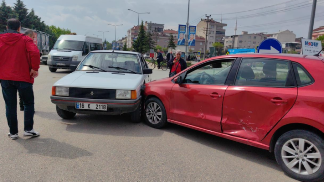İnegöl’de zincirleme kaza!