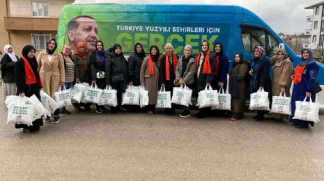 AK Kadınlar seçim döneminde 25 bin haneyi gezdiler