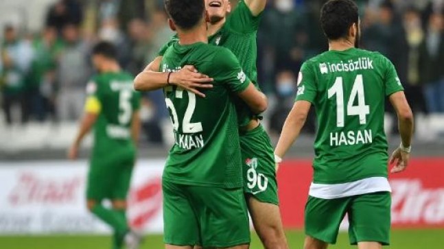 Bursaspor’un genç ismi futbolu bıraktı