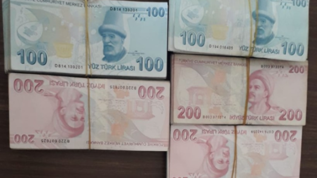 Sahte para ve altınla yakalandılar