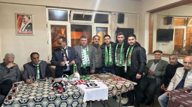CHP seçim çalışmasına 4 ayrı noktada devam etti